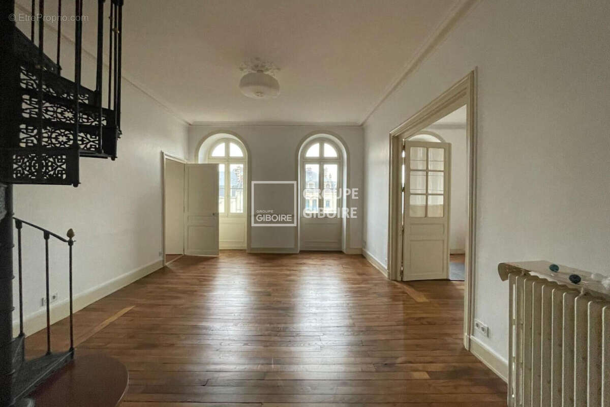 Groupe giboire a vendre appartement traversant d'environ 141 m² avec cave rennes centre-ville - photo 3
