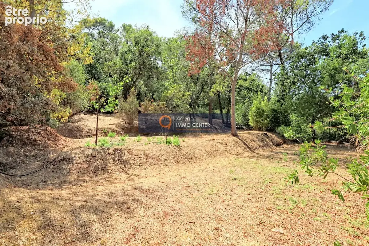 Pierrefeu-du-Var   Belle maison T5 de 158 m2 sur vaste terrain de 2 310 m2 - photo 17