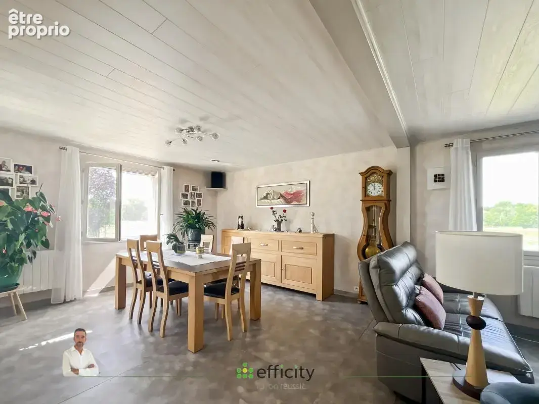 Maison 123 m² à Azerat  - photo 6