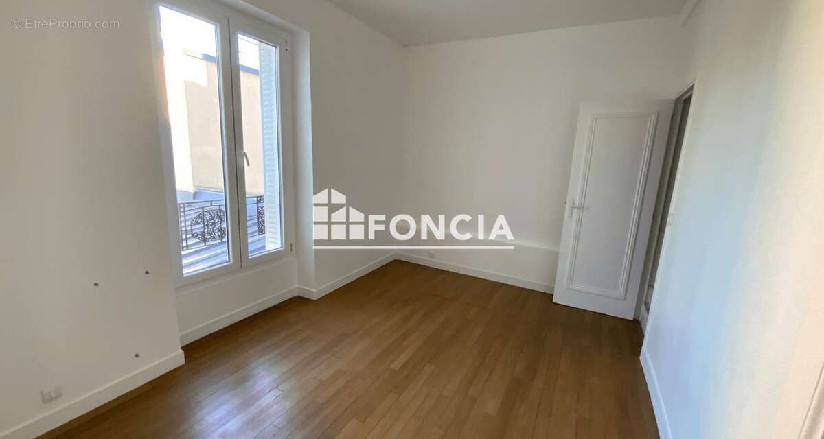Appartement à ENGHIEN-LES-BAINS