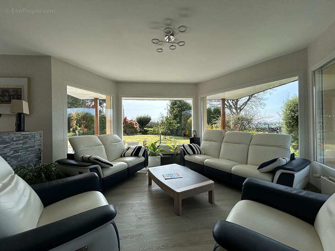 Maison à PLOUGONVEN