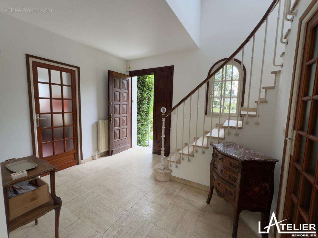 Maison à MAREIL-MARLY