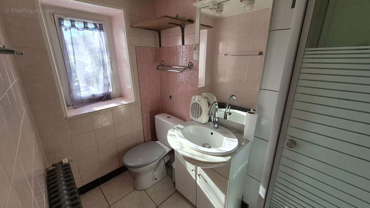 Maison à BESSUEJOULS