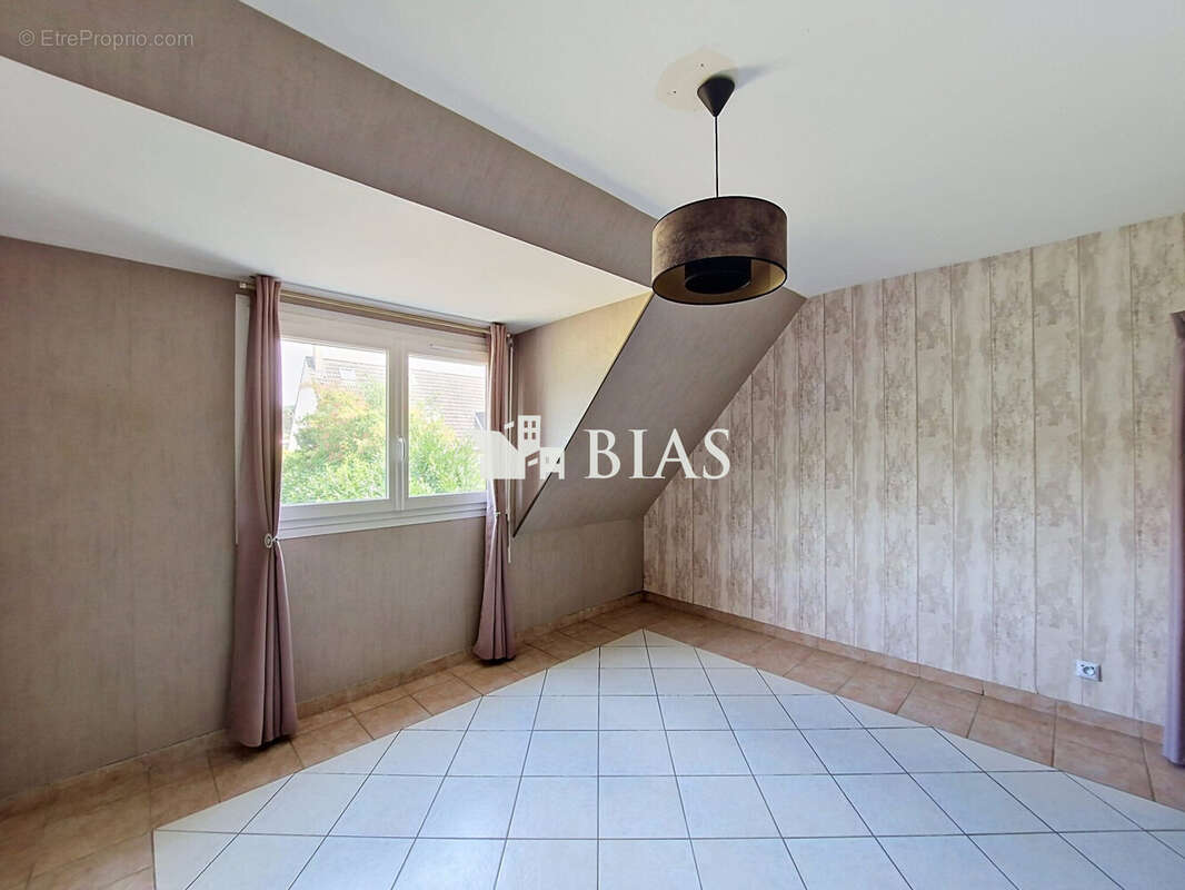 Maison 97 m² à Louviers  - photo 8