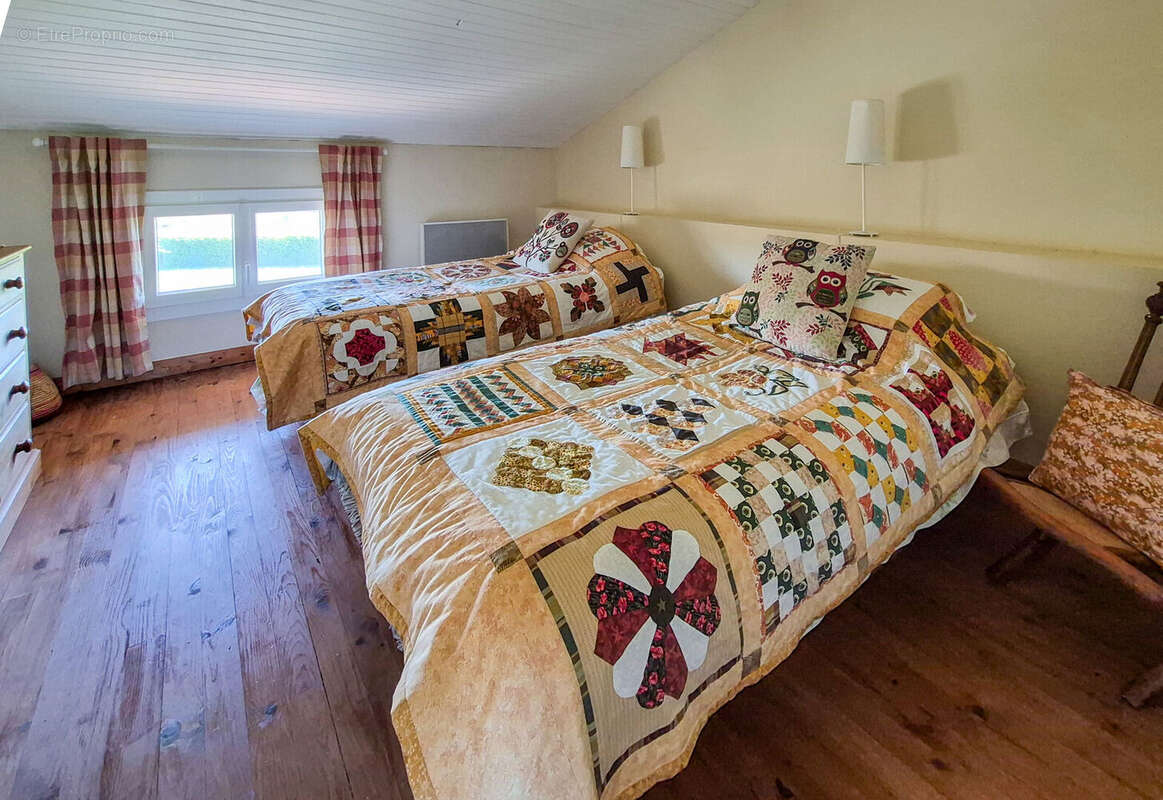 chambre - Maison à TREZIERS
