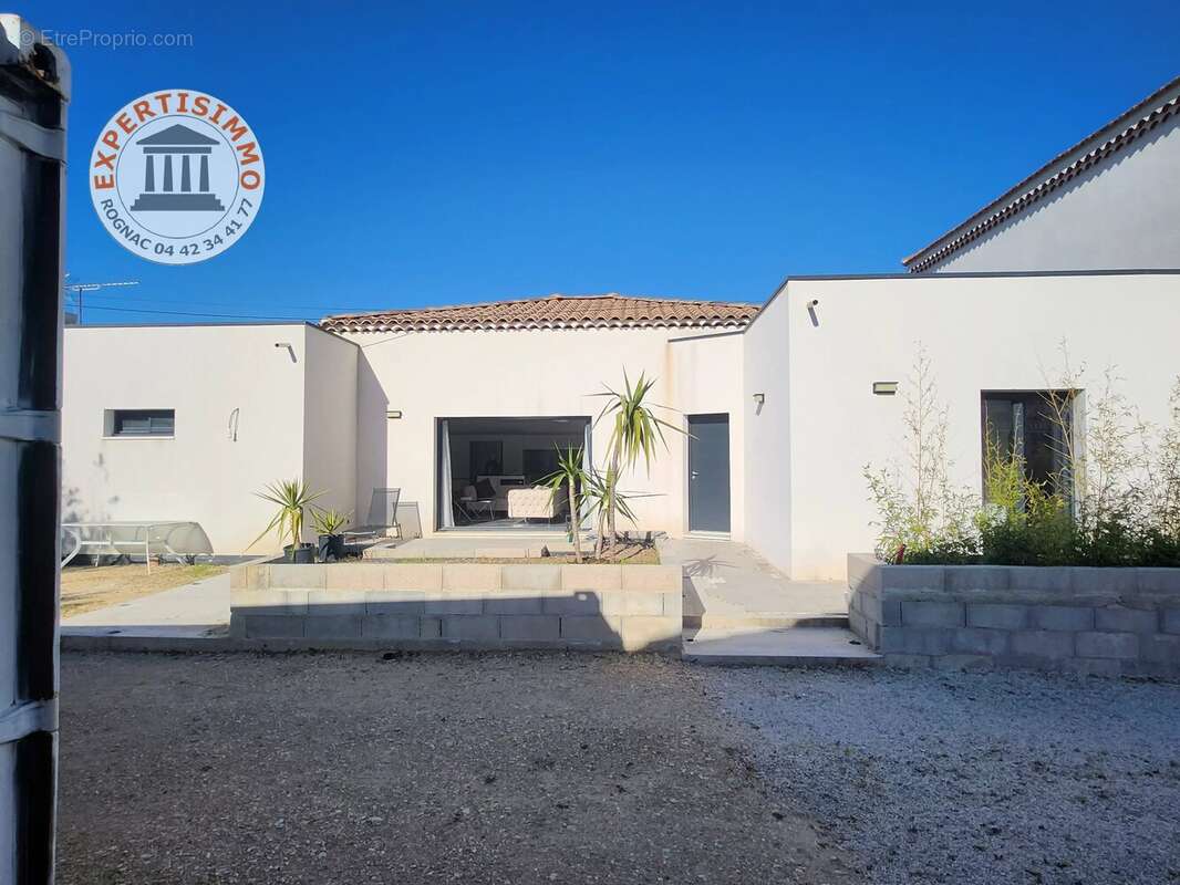 Maison à ROGNAC