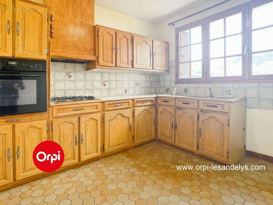 Maison à FLEURY-SUR-ANDELLE