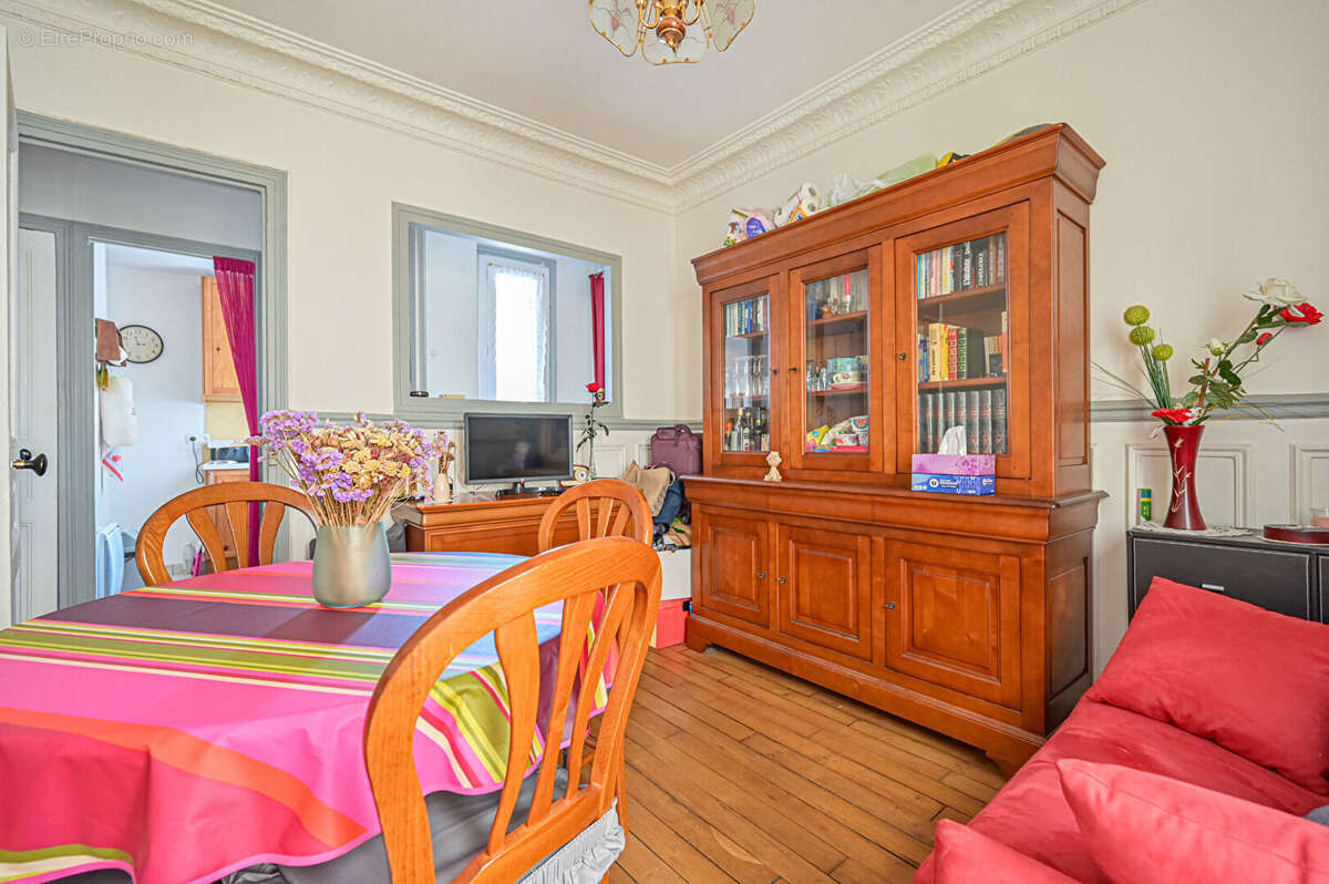 Appartement à PARIS-18E