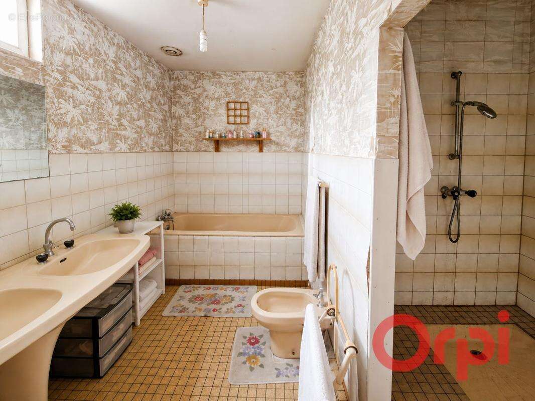 Maison de plain-pied avec maisonnette indépendante - photo 7