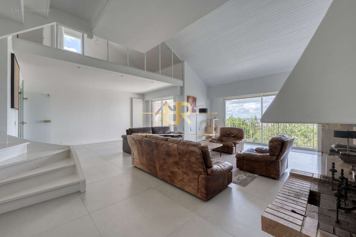 Maison à CHENNEVIERES-SUR-MARNE