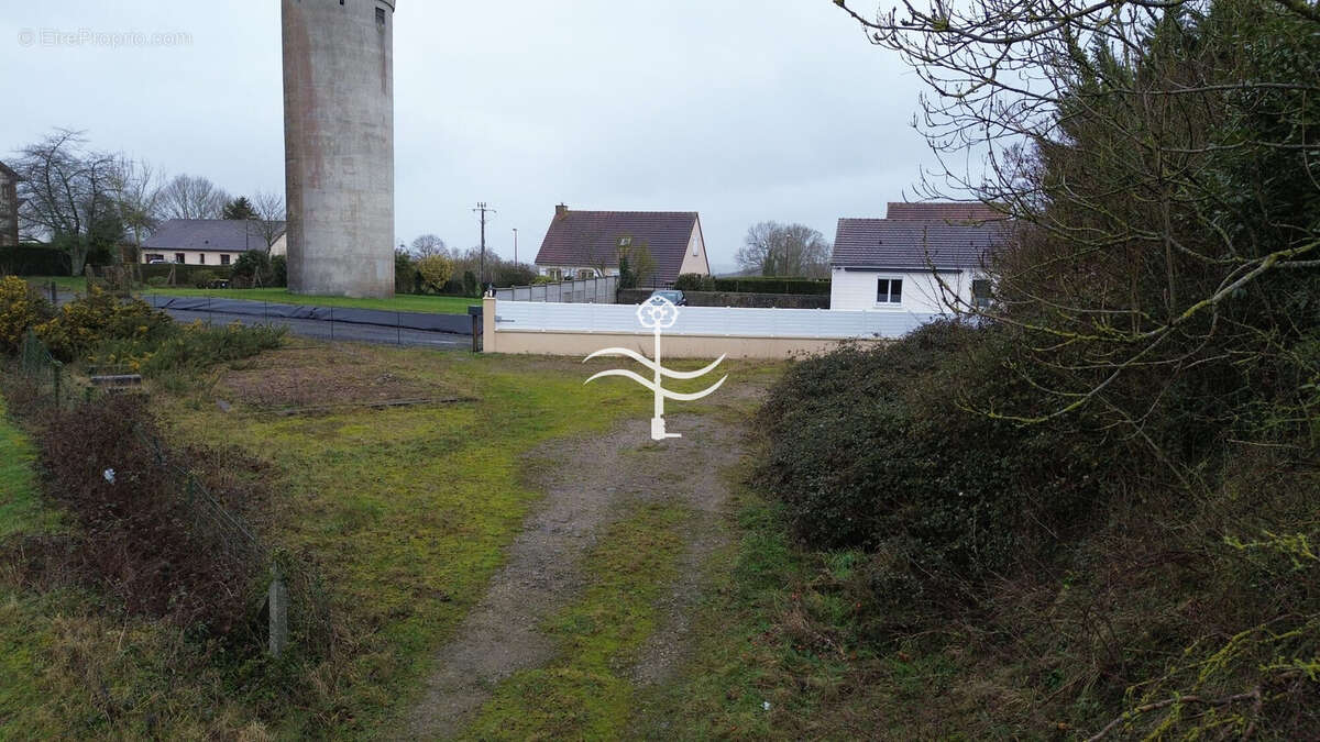 Terrain à VIRE