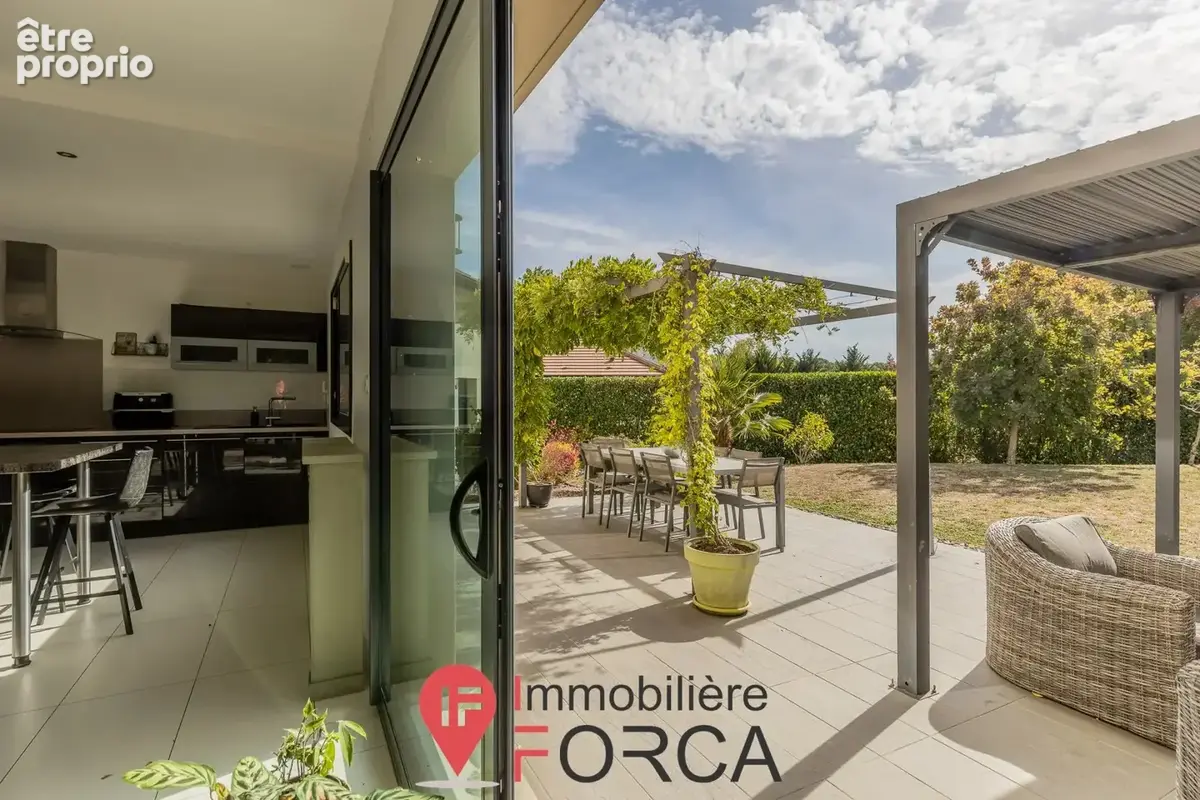 Woippy - villa d'architecte avec piscine - 311 m² - photo 8