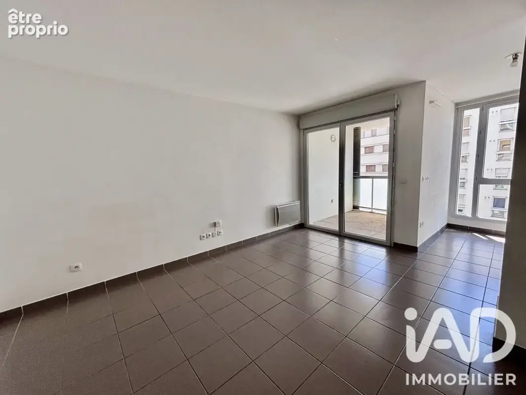Photo 1 - Appartement à MARSEILLE-3E