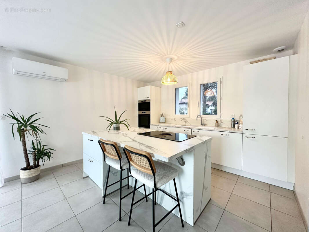 Maison à SAUGNACQ-ET-MURET