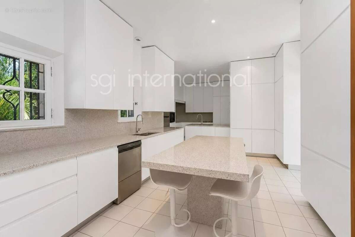 Ref 62 - les parcs de saint-tropez - belle bastide - photo 11
