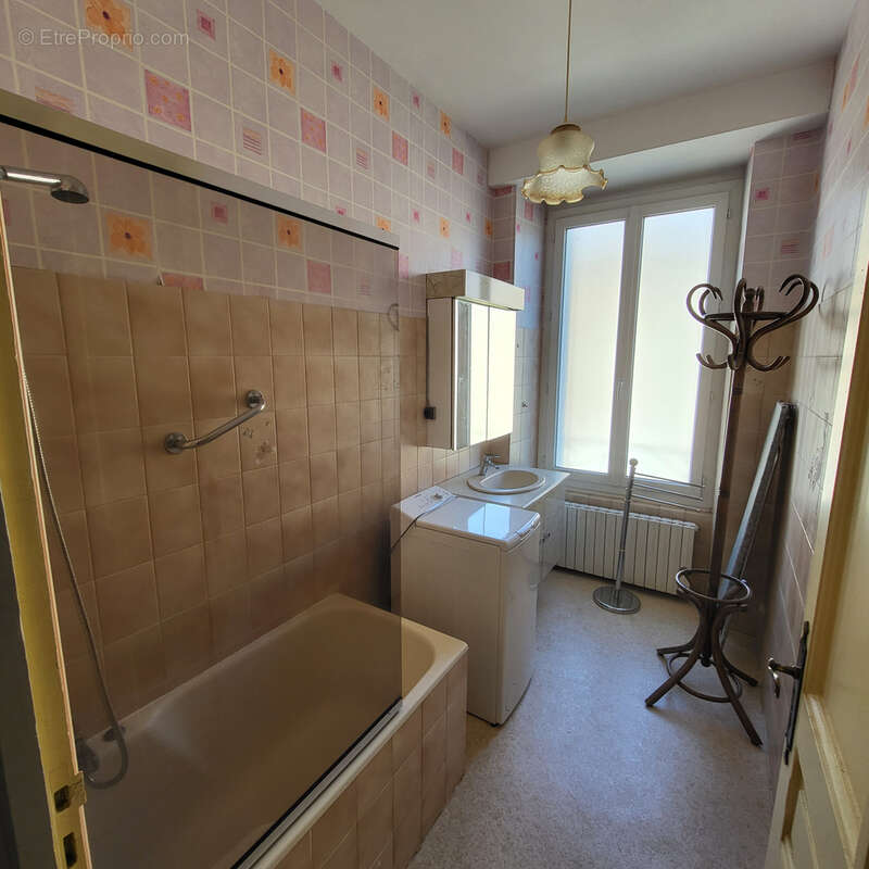 Appartement à RIOM-ES-MONTAGNES