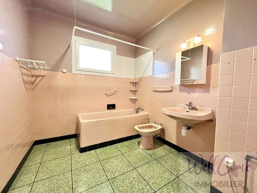 Maison à BRISON-SAINT-INNOCENT