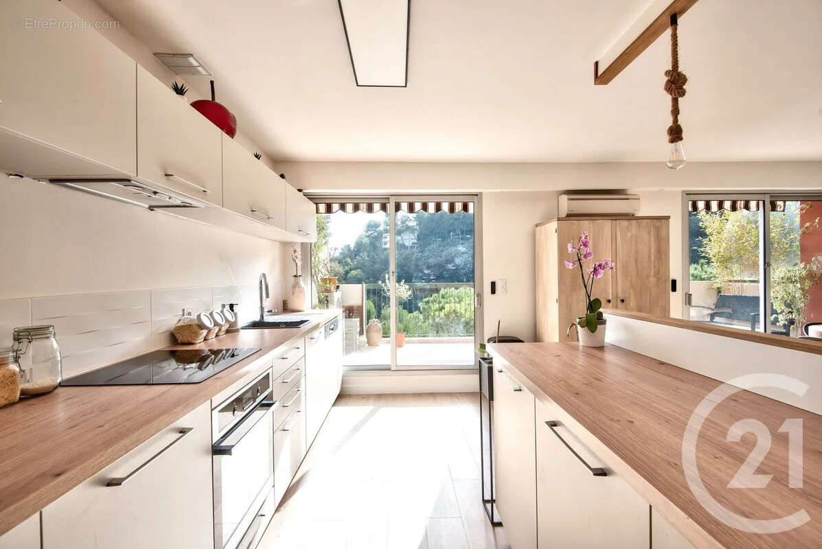 Appartement 70 m² à Nice  - photo 9