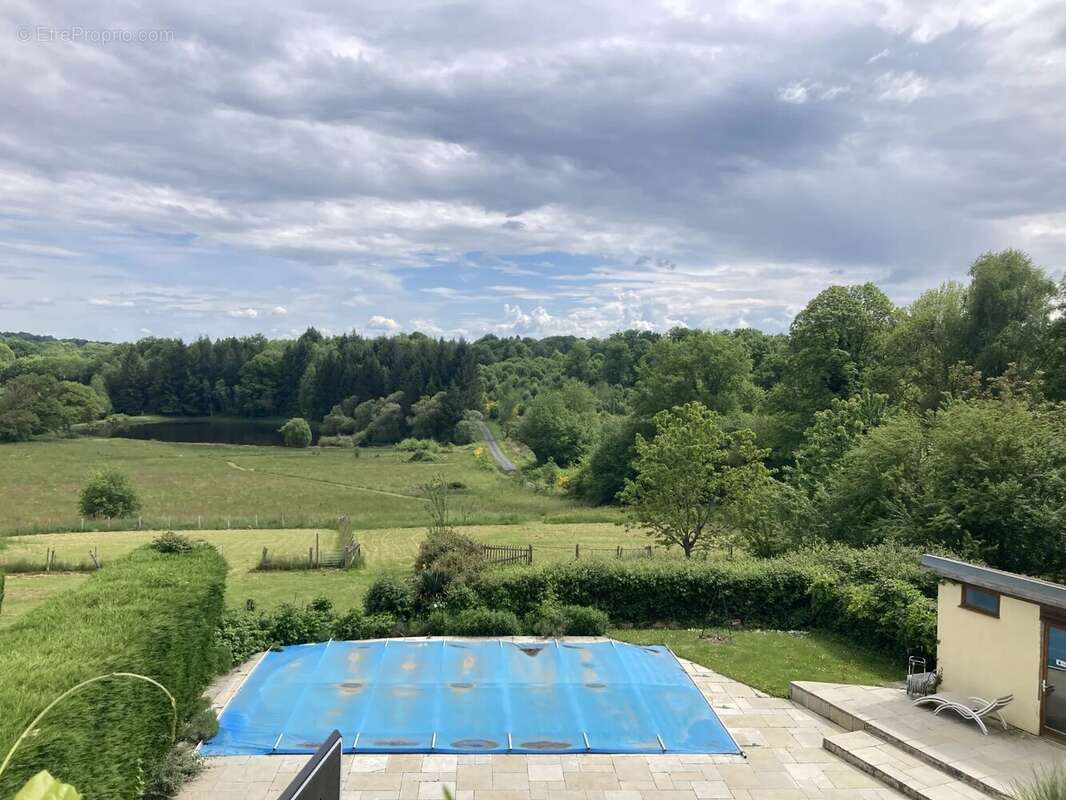 Maison à LADIGNAC-LE-LONG