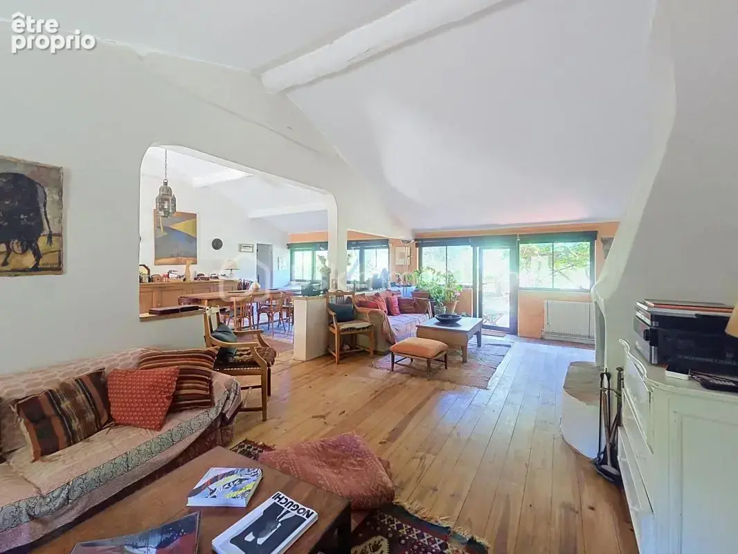 Propriete 4km uzes terrain 5 ha habitation dependances piscine - photo 6
