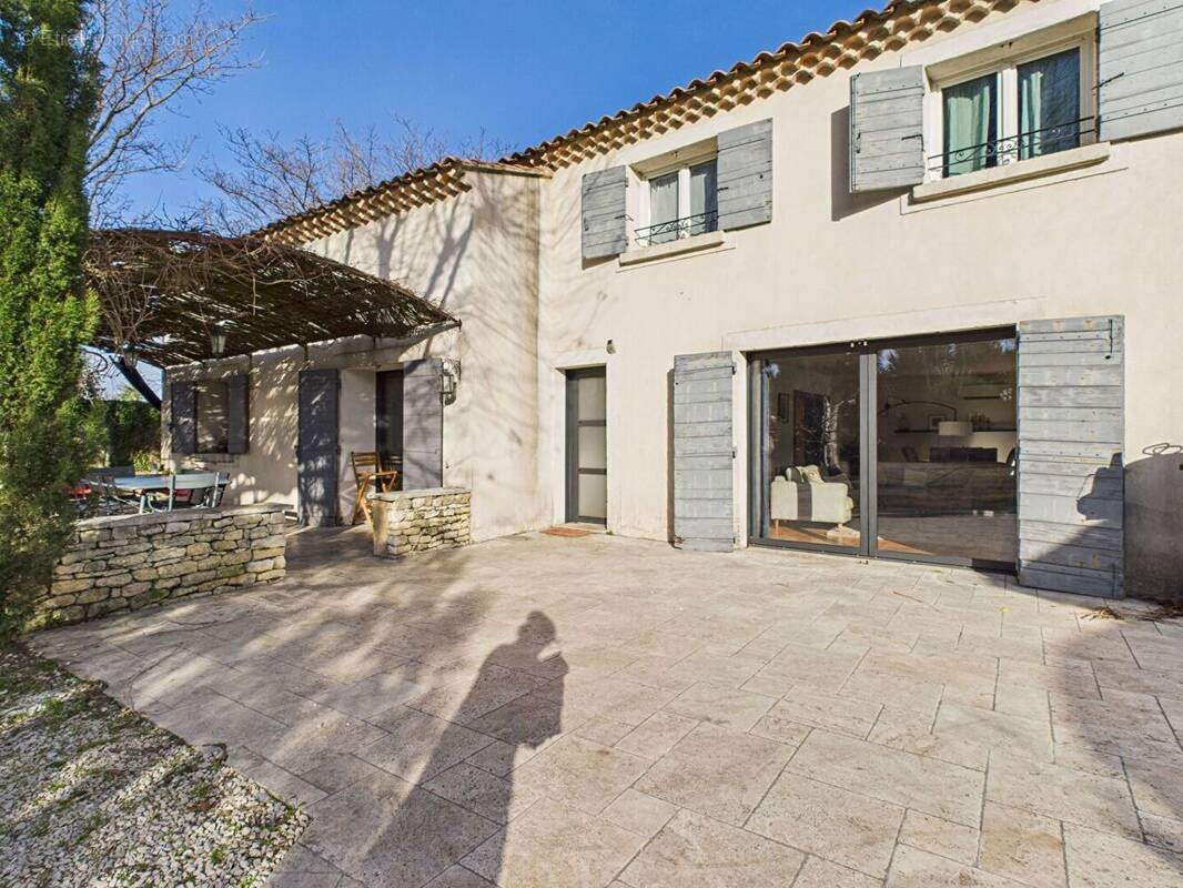 Maison à LE PONTET