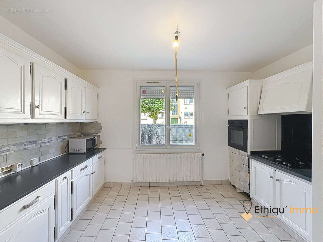 Maison 77 m² à Bar-Sur-Aube  - photo 4