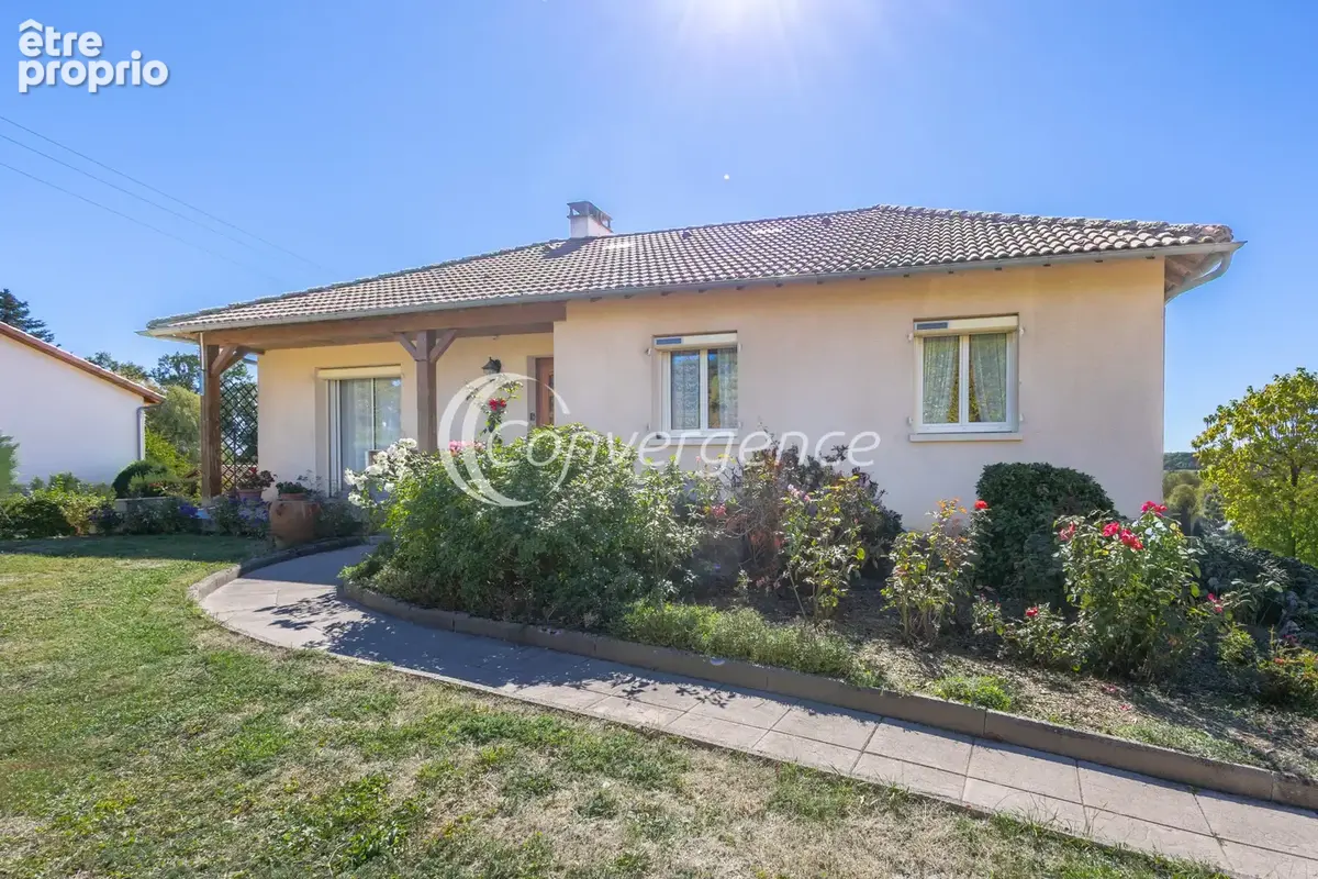 Photo Maison à Saint-Laurent-Sur-Gorre au prix de 170 000€