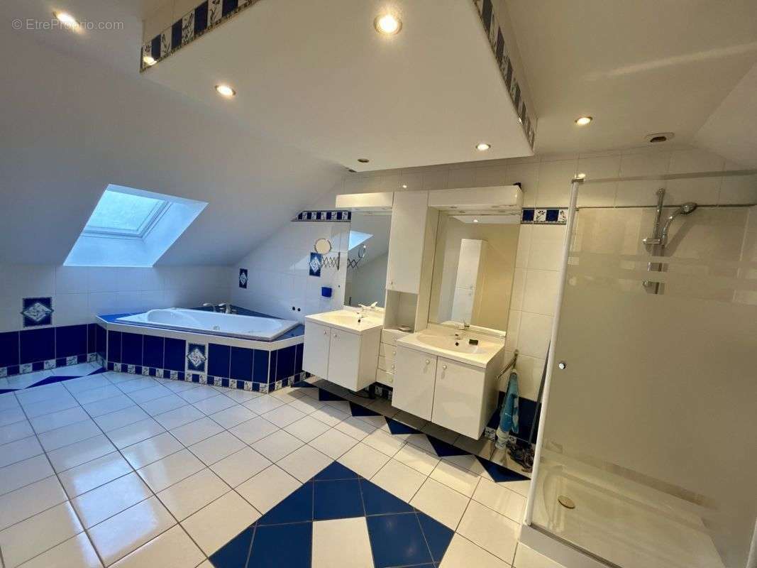 Villa 6 Pieces Au Cachet Incroyable - photo 4