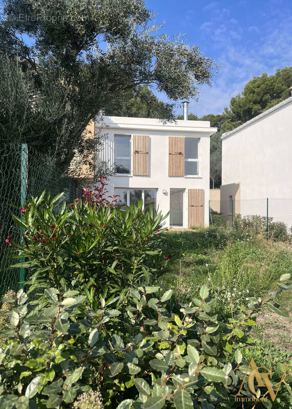 Duplex T4 esprit maison avec jardin- LA CIOTAT 1 - Appartement à LA CIOTAT