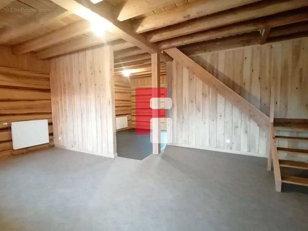 Maison à COURTERANGES