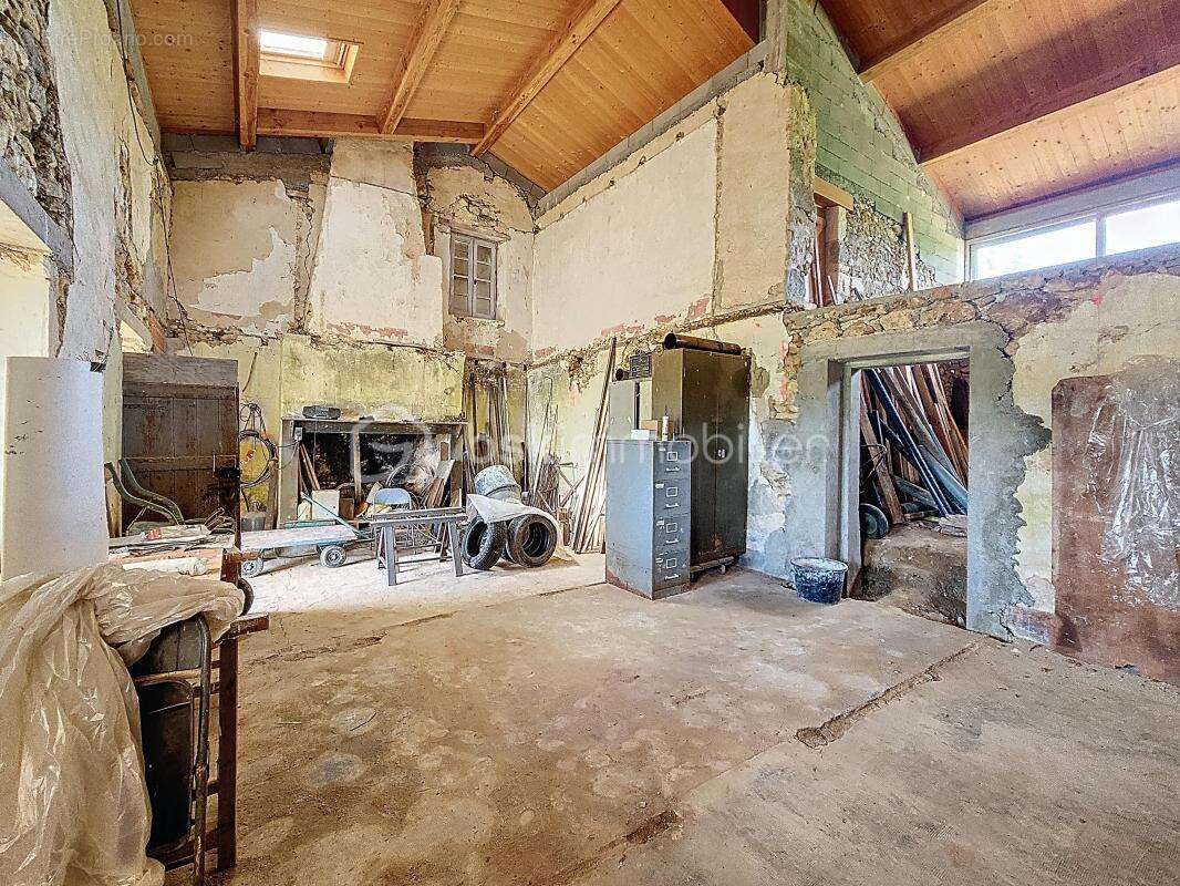 Hameau avec ancien Presbytère et Ferme - photo 25