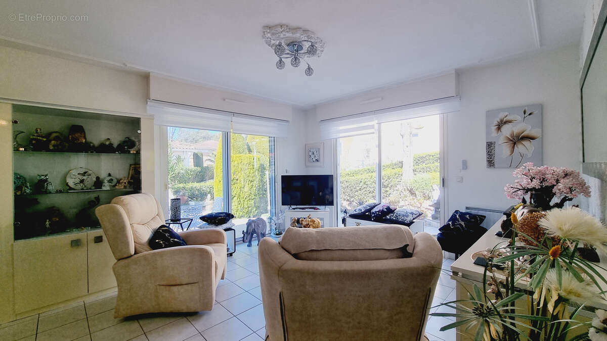 Appartement à SAINT-RAPHAEL