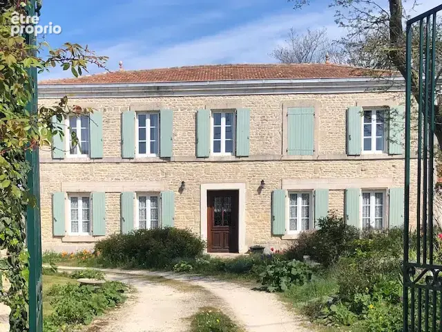 'Bâtisse de style Charentaise' - photo 2