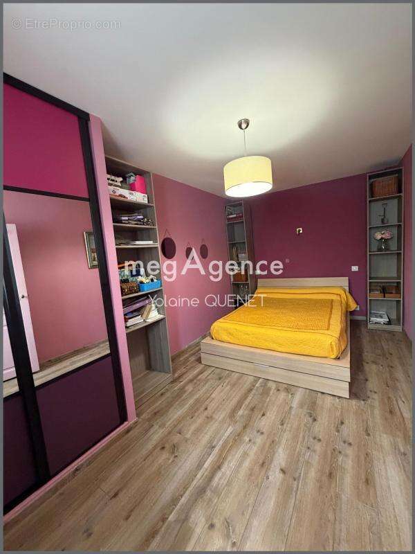 Maison à ENTRAYGUES-SUR-TRUYERE