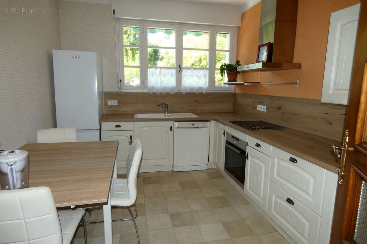 Maison à NERIS-LES-BAINS