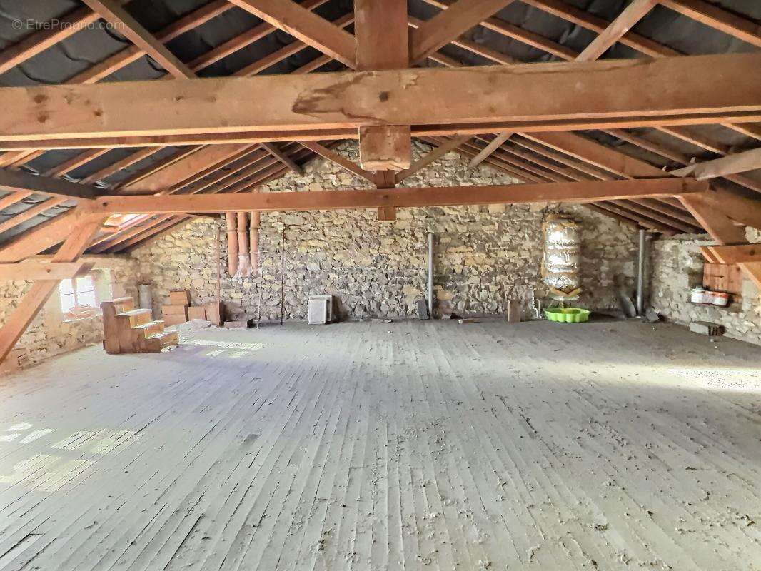 Appartement à ROQUEBILLIERE