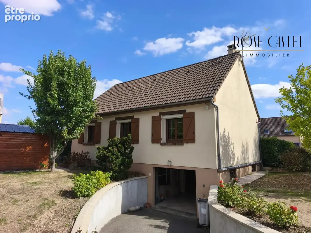 Maison à MORANCEZ
