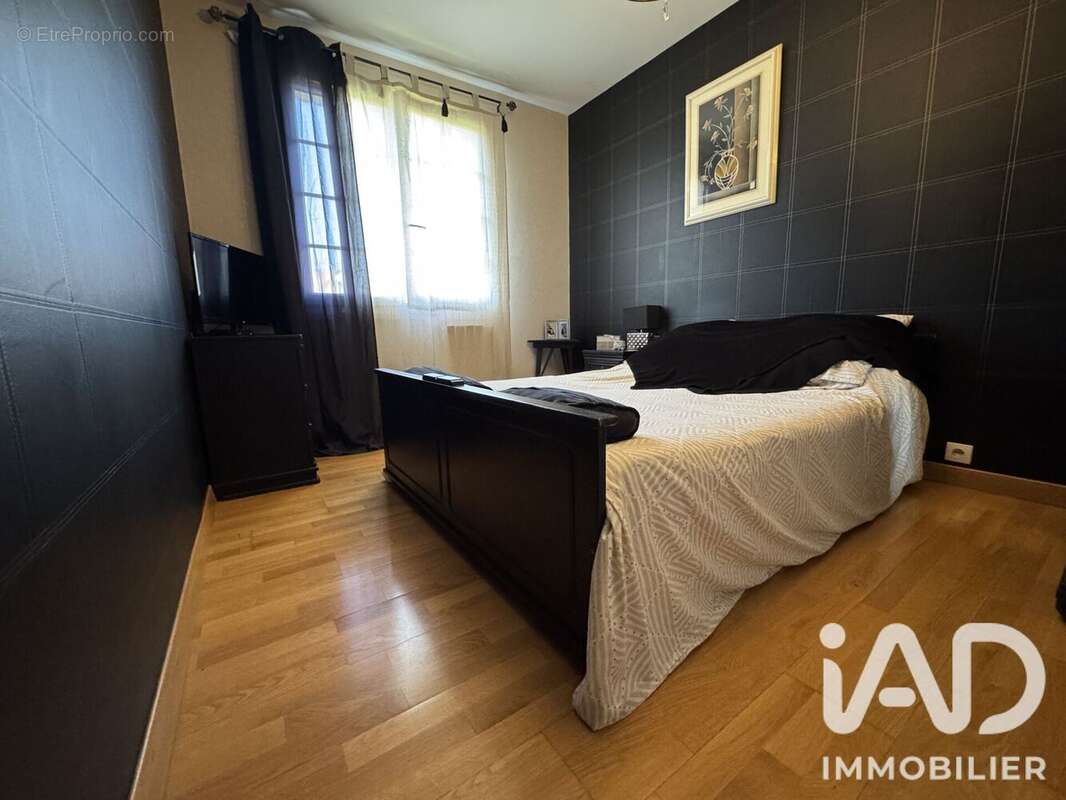 Maison 116 m² à Saint-Denis-Les-Ponts  - photo 6