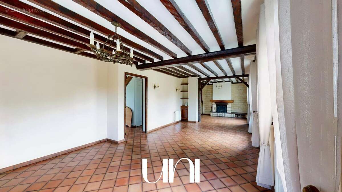 Maison à LOUVIGNY
