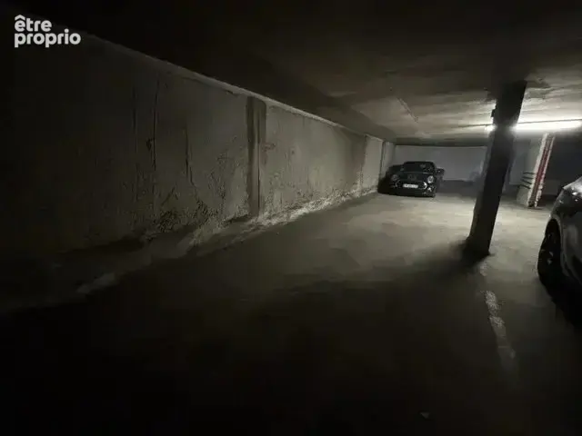Carre d'or - parking + cave - photo 3