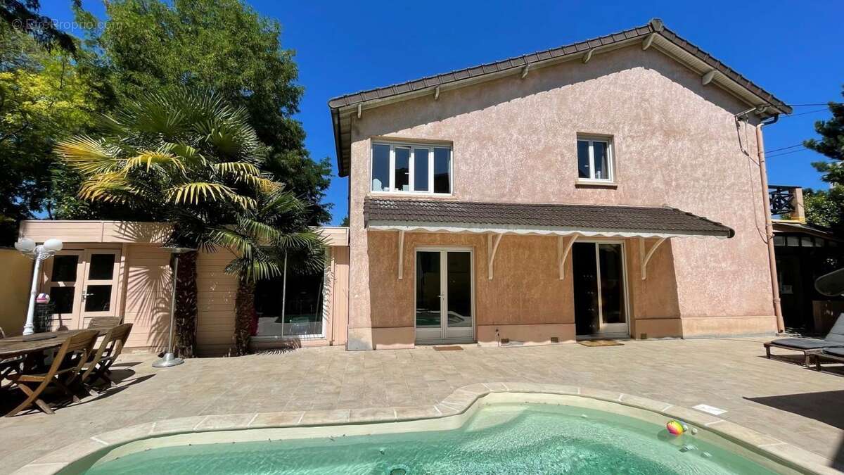 Maison à NEUILLY-PLAISANCE