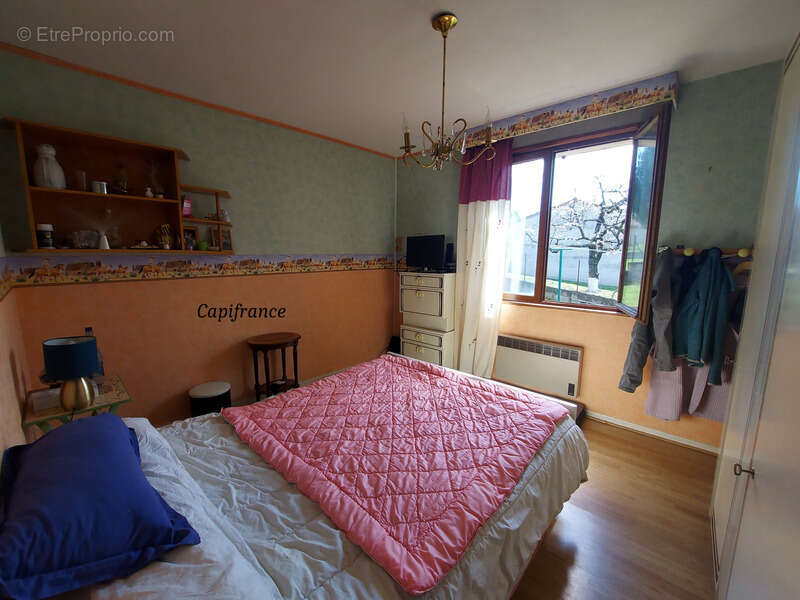 Maison à SAINT-MARTIN-LA-PLAINE