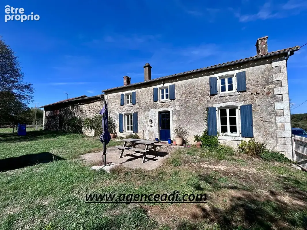 Photo Maison à Souvigne au prix de 249 600€