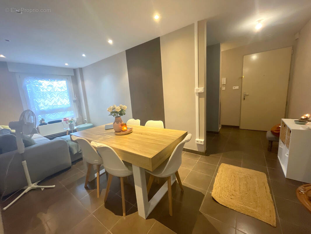 Appartement à OULLINS