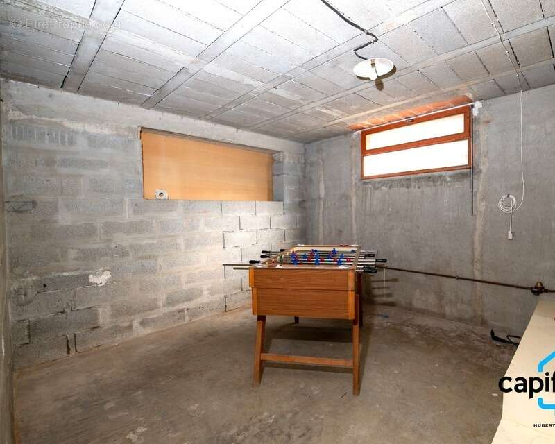 Sanary Port à pied/  Appartement en RDC de 114 m2,  S/Sol de 187 m2  et terrain 318 m2 /garage. 10mn du port - photo 21