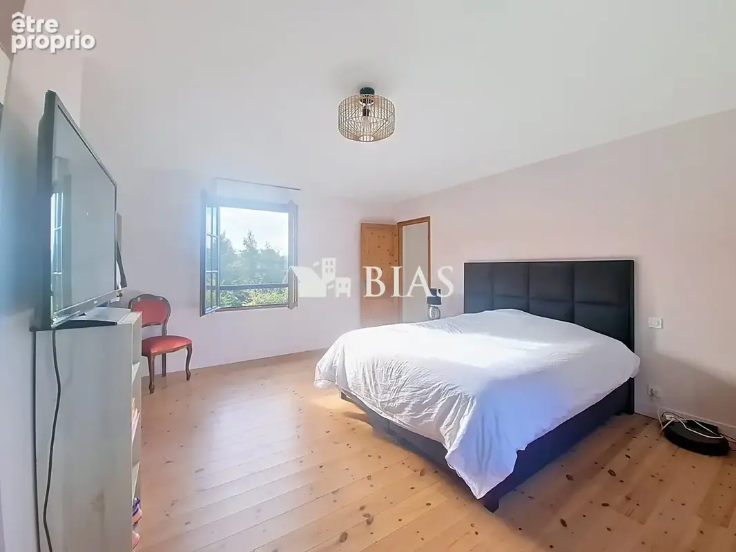 Maison 5 pièces 137 m² à vendre à Pont-L'eveque (14130) - photo 7