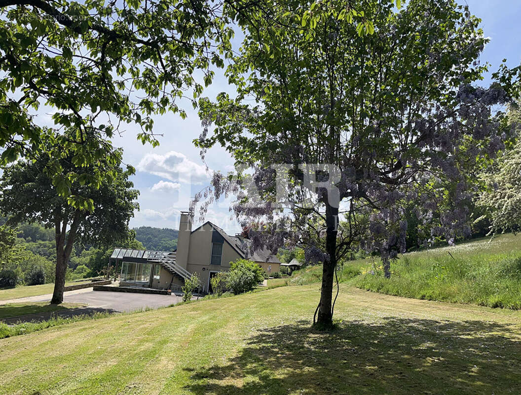Maison à SAINT-LEONARD-DES-BOIS