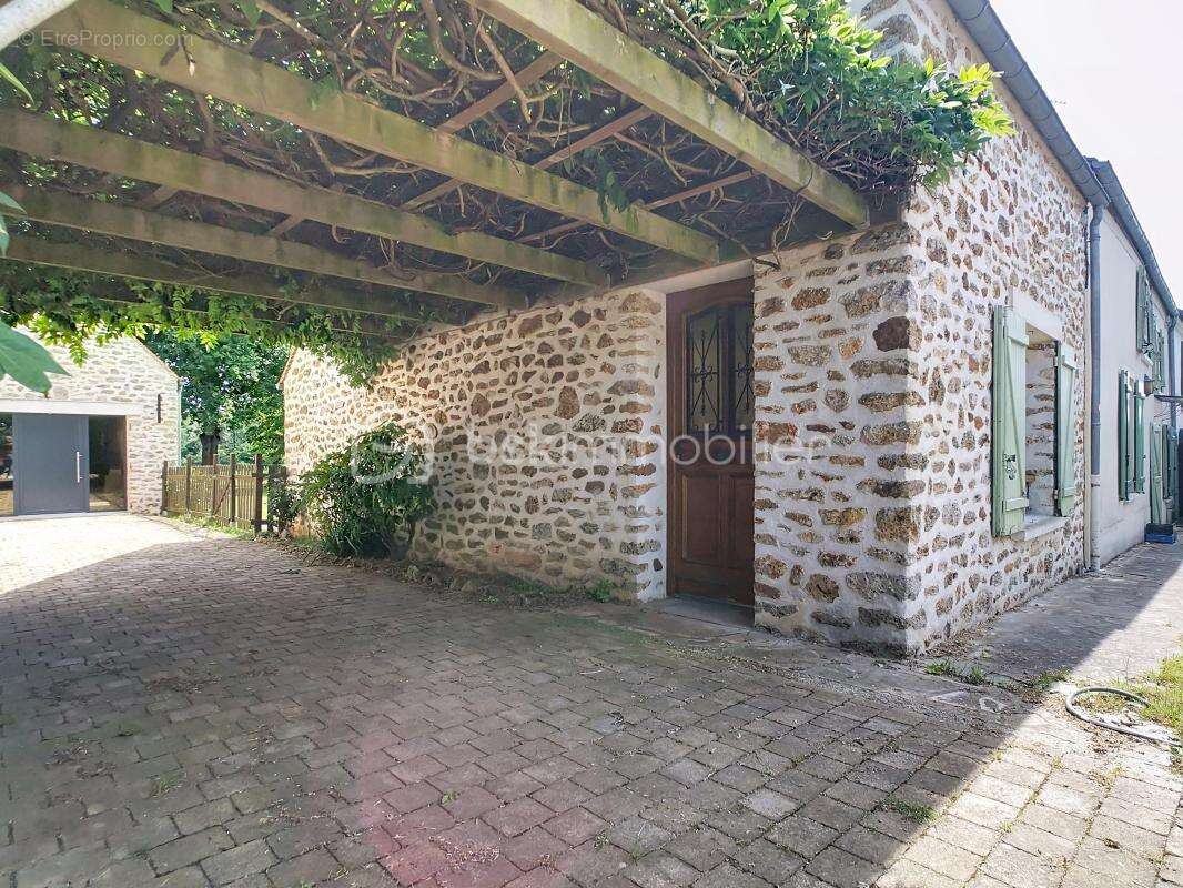 *** Maison de caractère + Appartement 2 pièces indépendant : charme de l'ancien rénové *** - photo 17