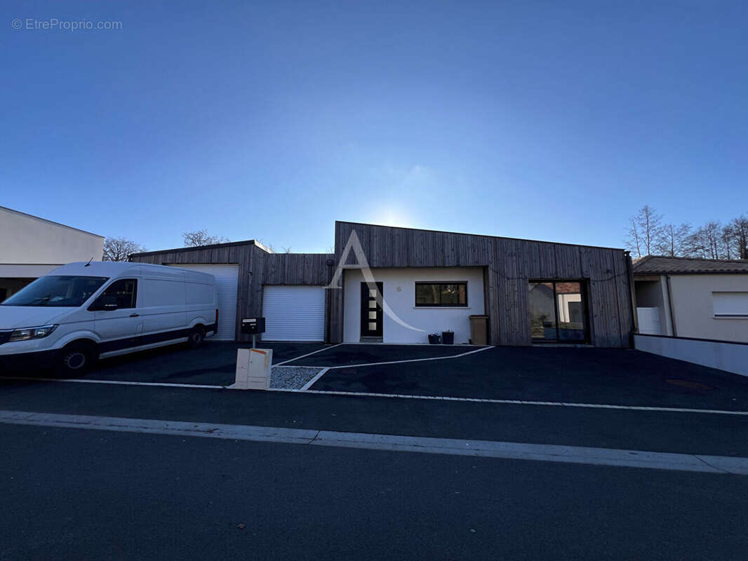 Maison contemporaine de 2022 à vendre à Aizenay - photo 3