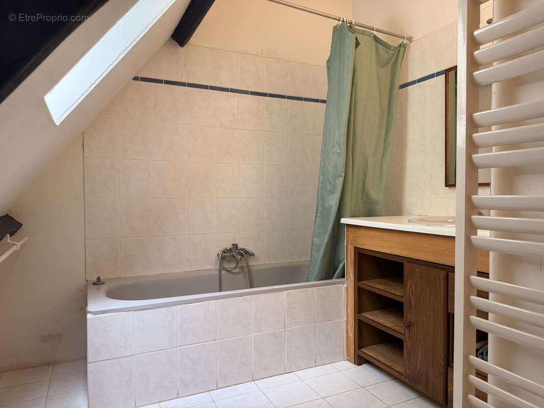 Maison Traditionnelle T5 - 142m2 sur 6300m2 de jardin - photo 12